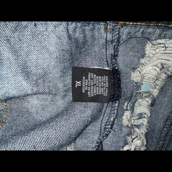 Dazl Distressed Acid -Washed Denim Jacket Size XL Light Wash Ripped Grunge - Picture 9 of 9